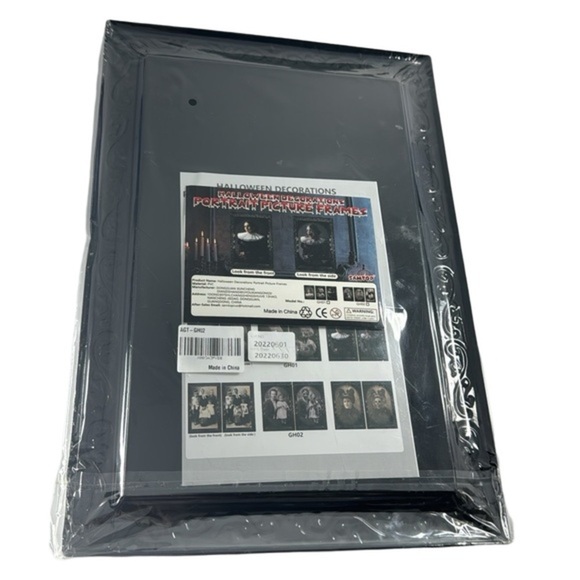 Spook-tacular 3D Moving Gothic Portrait: Perfect for Your Halloween Horror Party - Picture 4 of 4